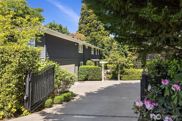 842 84th Avenue NE, Medina, WA 98039