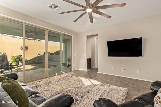 18572 W COTTONTAIL Lane, Wittmann, AZ 85361