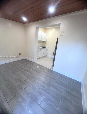 2434 Polk Street, Hollywood, FL 33020