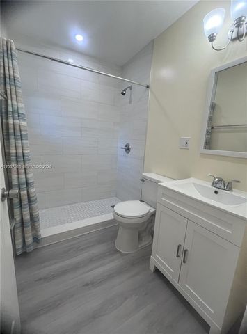 2434 Polk Street, Hollywood, FL 33020