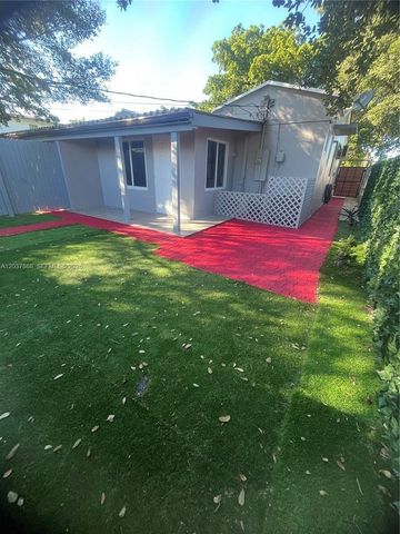 2434 Polk Street, Hollywood, FL 33020