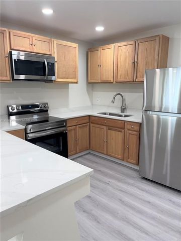 2434 Polk Street, Hollywood, FL 33020