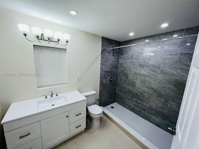 2434 Polk Street, Hollywood, FL 33020