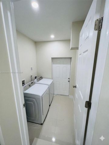 2434 Polk Street, Hollywood, FL 33020