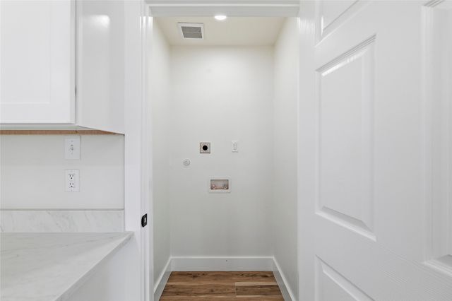 717 Calcutta Drive, Dallas, TX 75241