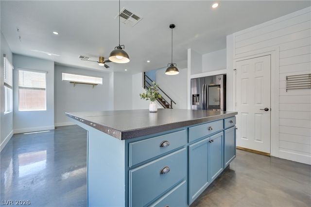 7016 Flowering Willow Street, Las Vegas, NV 89148