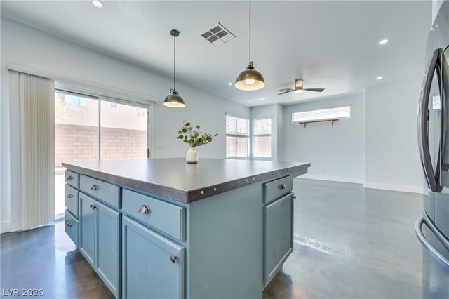 7016 Flowering Willow Street, Las Vegas, NV 89148