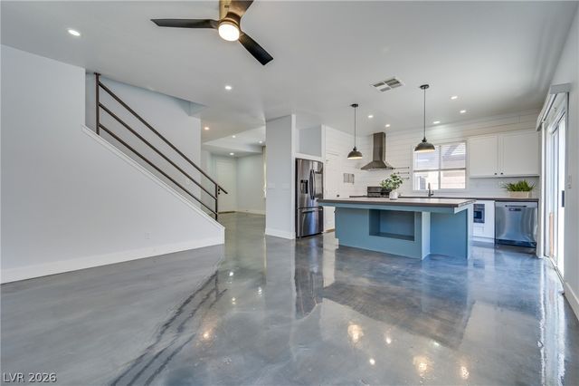 7016 Flowering Willow Street, Las Vegas, NV 89148
