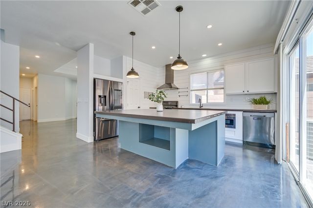 7016 Flowering Willow Street, Las Vegas, NV 89148