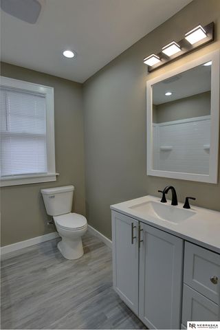 5216 S 38th Street, Omaha, NE 68107