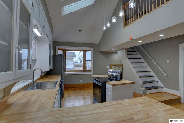 5216 S 38th Street, Omaha, NE 68107