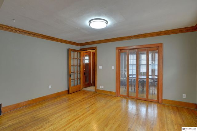 5216 S 38th Street, Omaha, NE 68107