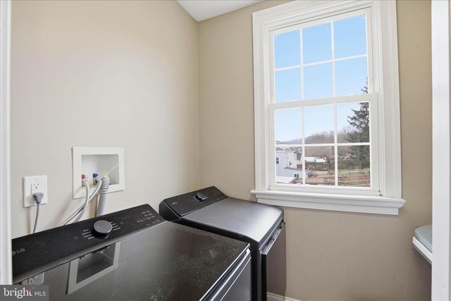 302 S FRONT ST, Wrightsville, PA 17368