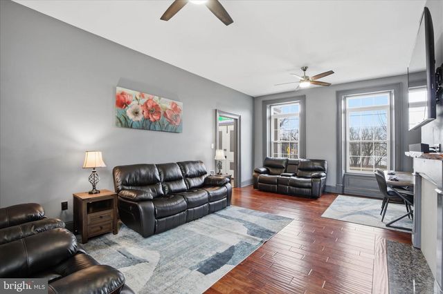 302 S FRONT ST, Wrightsville, PA 17368