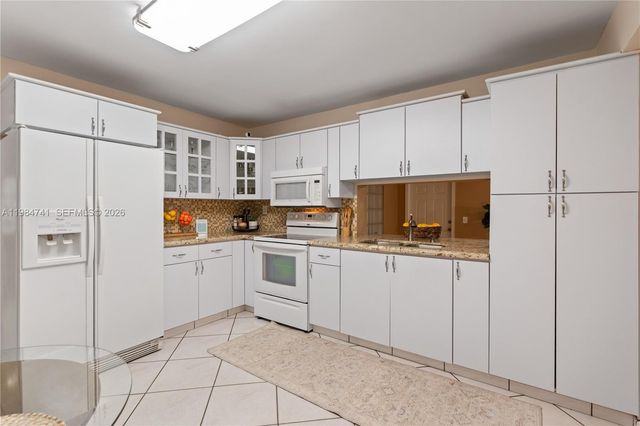 7600 W 12th Ave, Hialeah, FL 33014