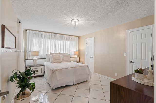 7600 W 12th Ave, Hialeah, FL 33014