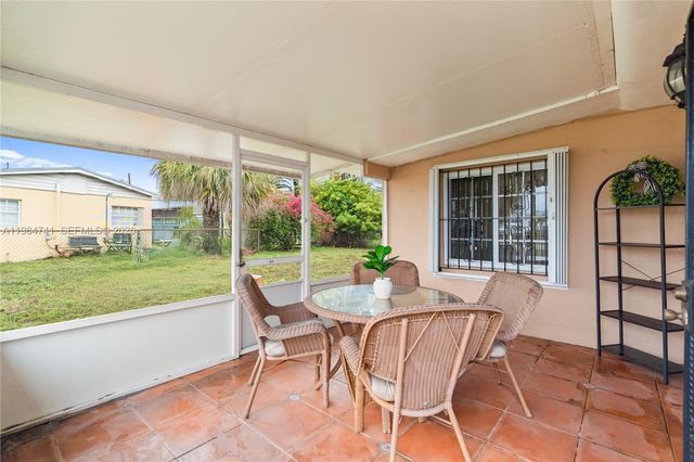 7600 W 12th Ave, Hialeah, FL 33014