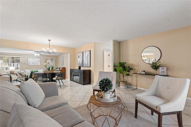 7600 W 12th Ave, Hialeah, FL 33014