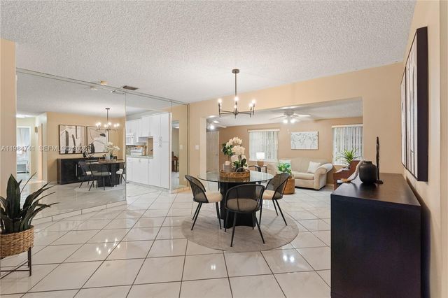 7600 W 12th Ave, Hialeah, FL 33014