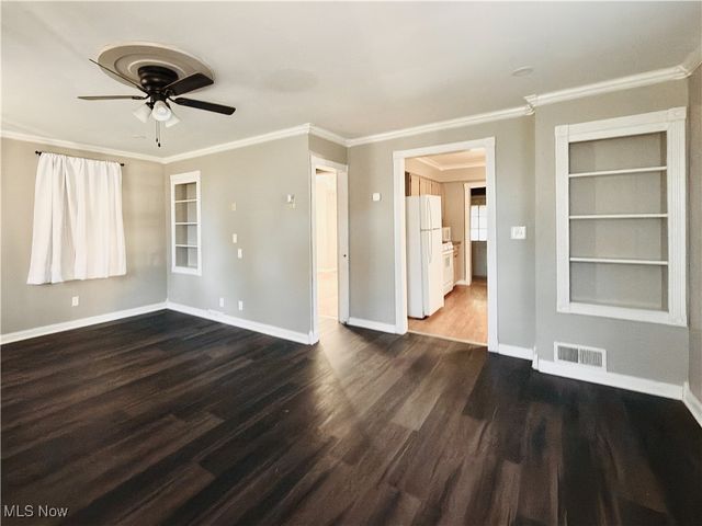 432 Taylor Avenue, Girard, OH 44420