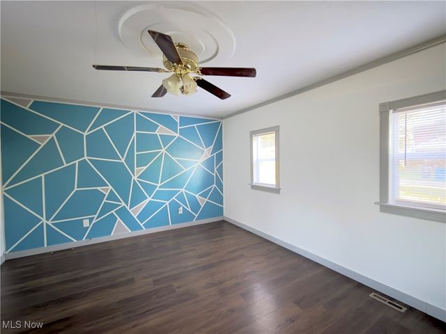 432 Taylor Avenue, Girard, OH 44420