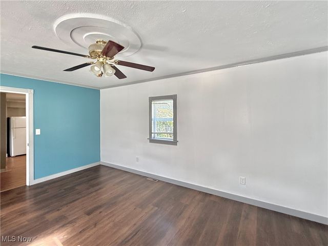 432 Taylor Avenue, Girard, OH 44420