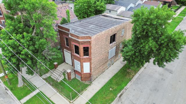 7225 S Woodlawn Avenue, Chicago, IL 60619