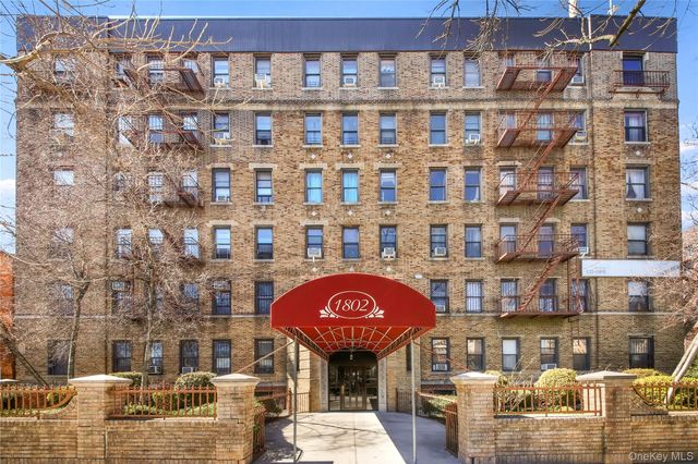 1802 Ocean Parkway D18, Brooklyn, NY 11223