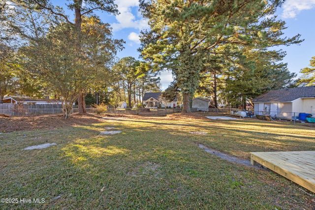 2118 Tucker Road, Winterville, NC 28590