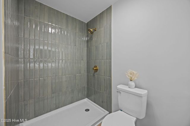 2118 Tucker Road, Winterville, NC 28590