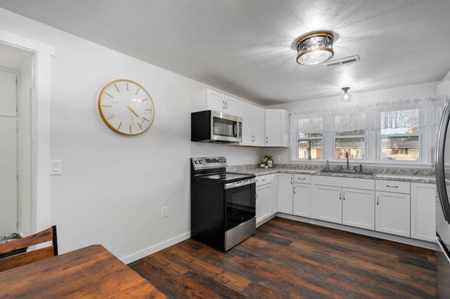 1104 W Main Street, Buffalo, MO 65622