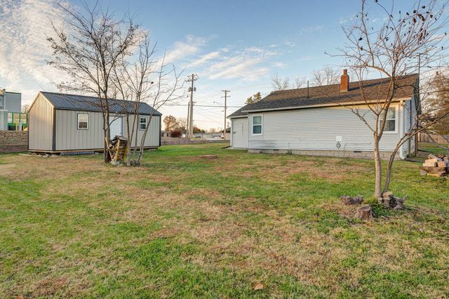 1104 W Main Street, Buffalo, MO 65622