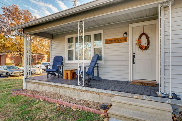 1104 W Main Street, Buffalo, MO 65622