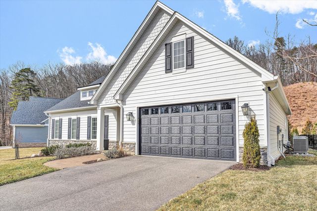 1008 Claremont CT, Roanoke, VA 24014