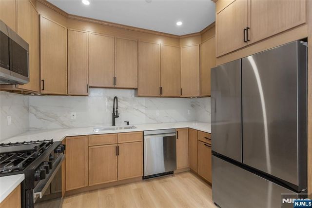 5 Milton Avenue B, Clifton, NJ 07013