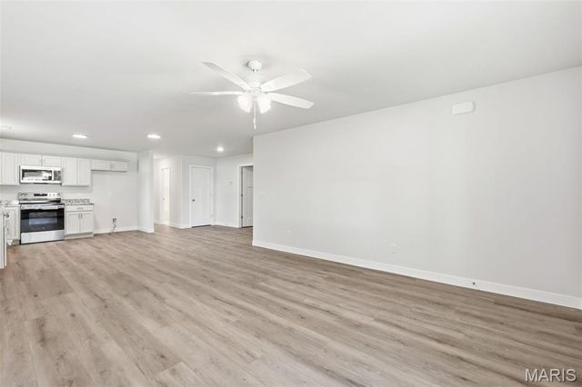 256 Walnut Street, Hawk Point, MO 63349