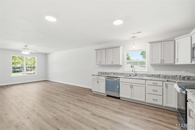 256 Walnut Street, Hawk Point, MO 63349
