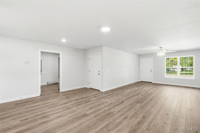 256 Walnut Street, Hawk Point, MO 63349