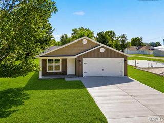 256 Walnut Street, Hawk Point, MO 63349