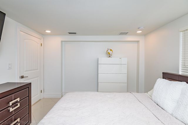 1510 SE 14th Court, Deerfield Beach, FL 33441