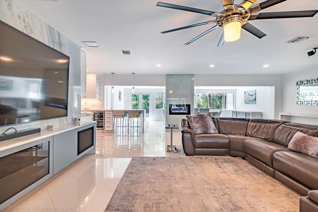 1510 SE 14th Court, Deerfield Beach, FL 33441