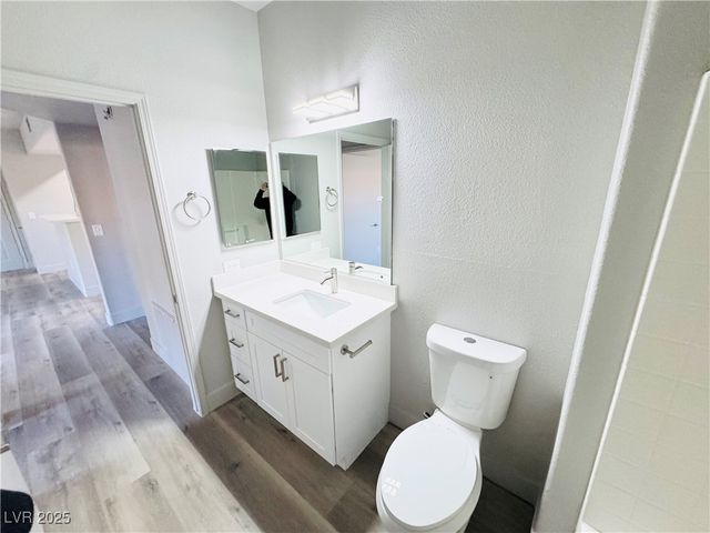 8250 North Grand Canyon Drive 1140, Las Vegas, NV 89166