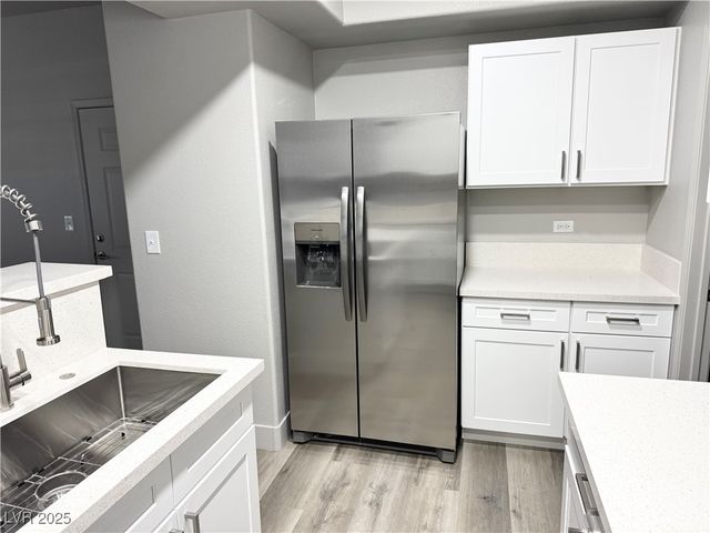 8250 North Grand Canyon Drive 1140, Las Vegas, NV 89166