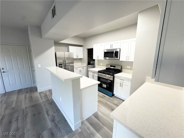 8250 North Grand Canyon Drive 1140, Las Vegas, NV 89166