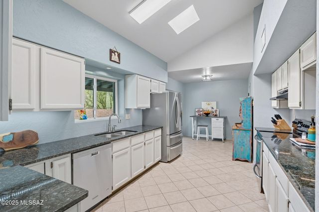 4205 N Avenida De Pimeria Alta, Tucson, AZ 85749