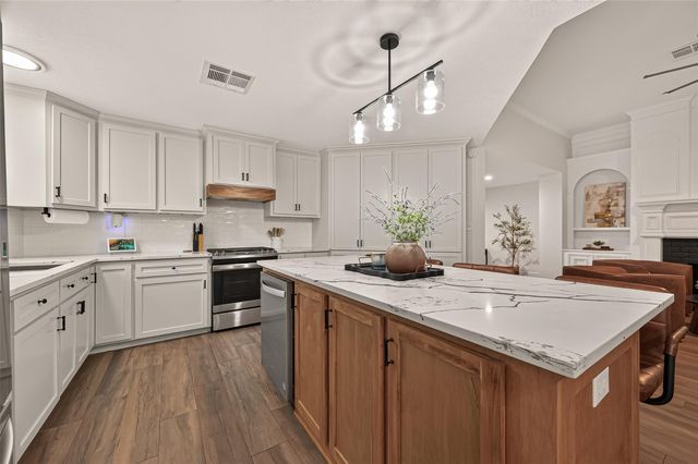 13726 Eastbourne Drive, Houston, TX 77034