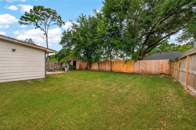13726 Eastbourne Drive, Houston, TX 77034