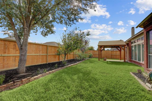 13612 Summer Cloud Lane, Pearland, TX 77584