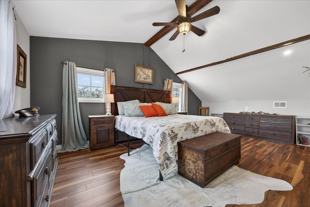 3212 Marthas Chapel Rd, Cunningham, TN 37052