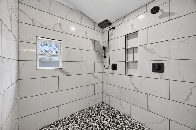 3212 Marthas Chapel Rd, Cunningham, TN 37052